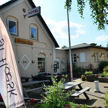 Zajazd Vandel Hotel - Bed & Breakfast