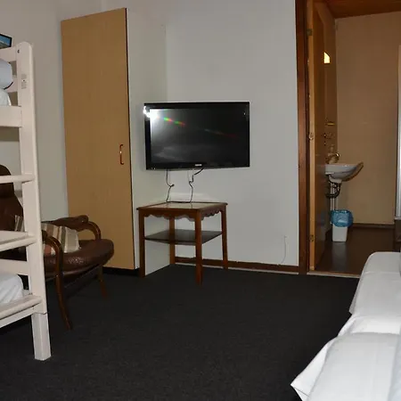 Vandel Hotel - Bed & Breakfast Inn